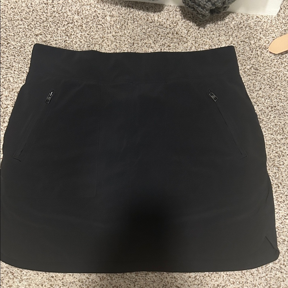 Athleta Women's Black Skort-size 4